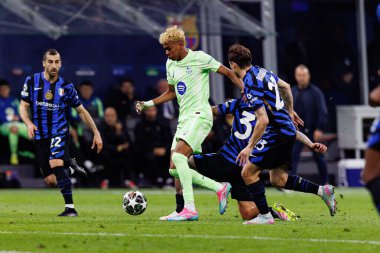 Lamine Yamal UEFA Şampiyonlar Ligi yarı final maçında Internazionale Milano ve FC Barcelona (Maciej Rogowski) takımları arasında görüldü.)