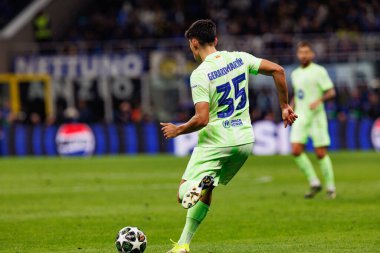 Gerard Martin UEFA Şampiyonlar Ligi yarı final maçında Internazionale Milano ve FC Barcelona (Maciej Rogowski) takımları arasında görüldü.)