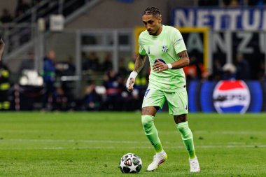 Raphinha UEFA Şampiyonlar Ligi yarı final maçında Internazionale Milano ve FC Barcelona (Maciej Rogowski) takımları arasında görüldü.)