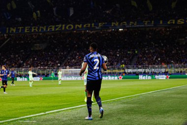 Denzel Dumfries UEFA Şampiyonlar Ligi yarı final maçında Internazionale Milano ve FC Barcelona (Maciej Rogowski) takımları arasında görüldü.)
