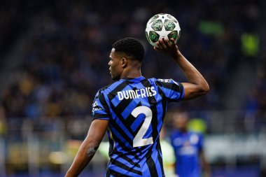 Denzel Dumfries UEFA Şampiyonlar Ligi yarı final maçında Internazionale Milano ve FC Barcelona (Maciej Rogowski) takımları arasında görüldü.)