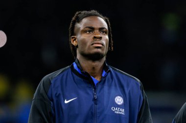 Yann Bisseck UEFA Şampiyonlar Ligi yarı final maçında Internazionale Milano ve FC Barcelona (Maciej Rogowski) takımları arasında görüldü.)