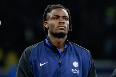 Yann Bisseck UEFA Şampiyonlar Ligi yarı final maçında Internazionale Milano ve FC Barcelona (Maciej Rogowski) takımları arasında görüldü.)