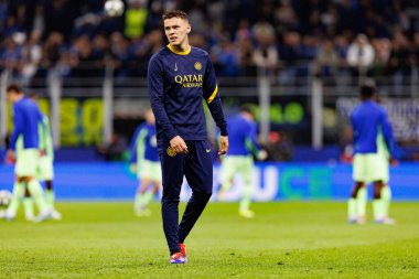 Kristjan Asllani UEFA Şampiyonlar Ligi yarı final maçında Internazionale Milano ve FC Barcelona (Maciej Rogowski) takımları arasında görüldü.)