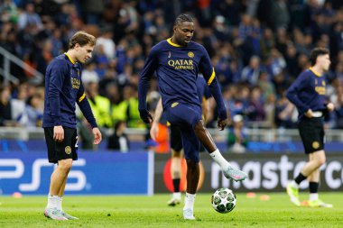 Nicolo Barella ve Marcus Thuram UEFA Şampiyonlar Ligi yarı final maçında Internazionale Milano ve FC Barcelona (Maciej Rogowski) takımları arasında görüldü.)