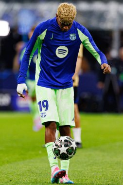 Lamine Yamal UEFA Şampiyonlar Ligi yarı final maçında Internazionale Milano ve FC Barcelona (Maciej Rogowski) takımları arasında görüldü.)