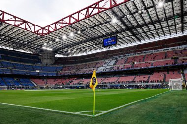 San Siro UEFA Şampiyonlar Ligi yarı final maçında Internazionale Milano ve FC Barcelona (Maciej Rogowski) takımları arasında görüldü.)