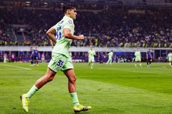 Gerard Martin UEFA Şampiyonlar Ligi yarı final maçında Internazionale Milano ve FC Barcelona (Maciej Rogowski) takımları arasında görüldü.)