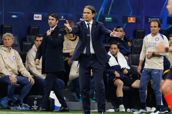 Simone Inzaghi UEFA Şampiyonlar Ligi yarı final maçında Internazionale Milano ve FC Barcelona (Maciej Rogowski) takımları arasında görüldü.)