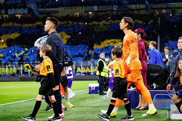 Lautaro Martinez ve Yann Sommer UEFA Şampiyonlar Ligi yarı final maçında Internazionale Milano ve FC Barcelona (Maciej Rogowski)