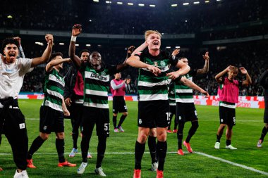 Sporcu Oyuncuları Liga Portekiz maçı sırasında Estadio Jose Alvalade 'de (Maciej Rogowski) spor takımları ve Gil Vicente FC arasında kutlanırken görüldü.)