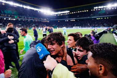 Sporcu Oyuncuları, Liga Portekiz maçı sırasında Estadio Jose Alvalade 'de (Maciej Rogowski) oynayan Sporting CP ve Gil Vicente FC takımları arasında Eduardo Quaresma' dan gol üstüne gol atarken görülüyor.)