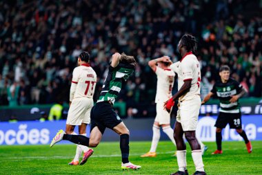 Eduardo Quaresma, Liga Portekiz maçında attığı gol sonrasında Estadio Jose Alvalade 'de (Maciej Rogowski) oynayan spor takımları ile Gil Vicente FC arasında bir kutlama yaparken görüldü.)