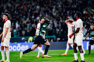 Eduardo Quaresma, Liga Portekiz maçında attığı gol sonrasında Estadio Jose Alvalade 'de (Maciej Rogowski) oynayan spor takımları ile Gil Vicente FC arasında bir kutlama yaparken görüldü.)