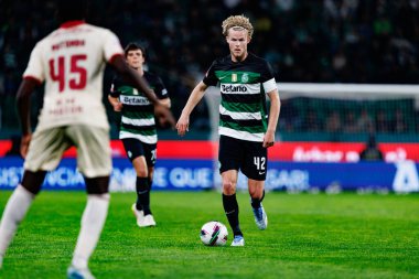 Morten Hjulmand, Liga Portekiz maçı sırasında Estadio Jose Alvalade 'de (Maciej Rogowski) spor takımları ile Gil Vicente FC arasında görüldü.)