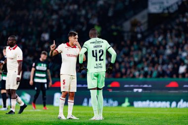 Facundo Caseres ve Andrew Ventura Liga Portekiz maçı sırasında Estadio Jose Alvalade 'de (Maciej Rogowski)