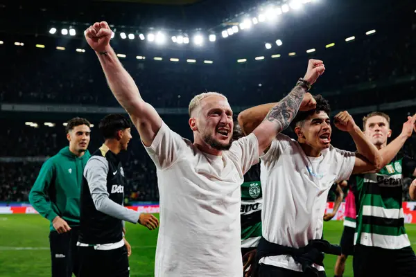 Nuno Santos, Liga Portekiz maçı sırasında Estadio Jose Alvalade 'de (Maciej Rogowski) spor takımları ile Gil Vicente FC arasında görüldü.)