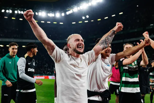 Nuno Santos, Liga Portekiz maçı sırasında Estadio Jose Alvalade 'de (Maciej Rogowski) spor takımları ile Gil Vicente FC arasında görüldü.)