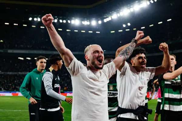 Nuno Santos, Liga Portekiz maçı sırasında Estadio Jose Alvalade 'de (Maciej Rogowski) spor takımları ile Gil Vicente FC arasında görüldü.)