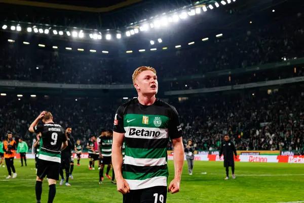 Conrad Harder, Liga Portekiz maçı sırasında Estadio Jose Alvalade 'de (Maciej Rogowski) spor takımları ile Gil Vicente FC arasında görüldü.)