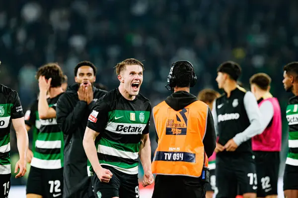 Viktor Gyokeres, Liga Portekiz maçı sırasında Estadio Jose Alvalade 'de (Maciej Rogowski) spor takımları ile Gil Vicente FC arasında görüldü.)