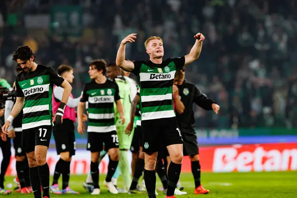 Conrad Harder, Liga Portekiz maçı sırasında Estadio Jose Alvalade 'de (Maciej Rogowski) spor takımları ile Gil Vicente FC arasında görüldü.)