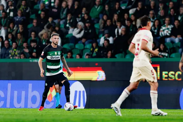 Liga Portekiz maçında Estadio Jose Alvalade 'de (Maciej Rogowski) spor takımları ile Gil Vicente FC arasında Zeno Debast görüldü.)