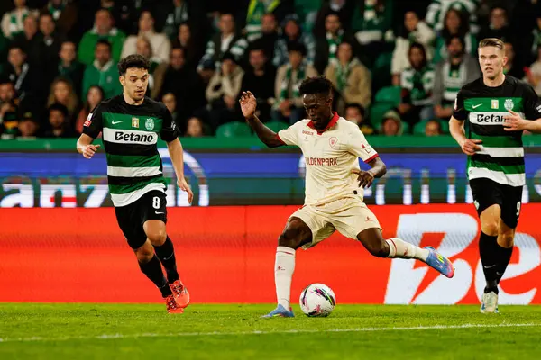 Pedro Goncalves ve Felix Correia Liga Portekiz maçı sırasında Estadio Jose Alvalade 'de (Maciej Rogowski)