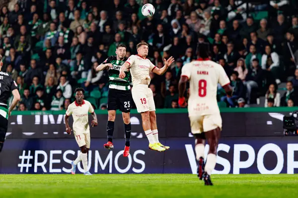 Goncalo Inacio ve Santi Garcia Liga Portekiz maçı sırasında Estadio Jose Alvalade 'de (Maciej Rogowski)