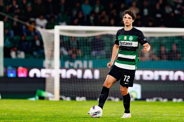 Eduardo Quaresma, Liga Portekiz maçı sırasında Estadio Jose Alvalade 'de (Maciej Rogowski)