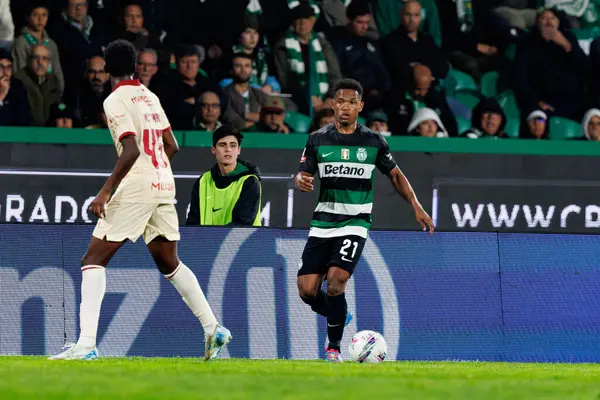 Cin Catamo, Liga Portekiz maçı sırasında Estadio Jose Alvalade 'de (Maciej Rogowski) spor takımları ile Gil Vicente FC arasında görüldü.)