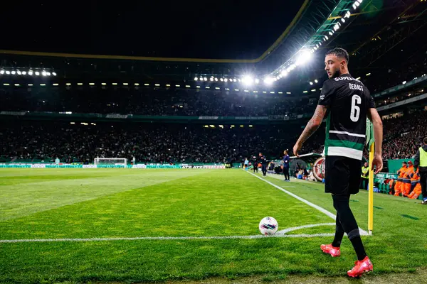 Liga Portekiz maçında Estadio Jose Alvalade 'de (Maciej Rogowski) spor takımları ile Gil Vicente FC arasında Zeno Debast görüldü.)