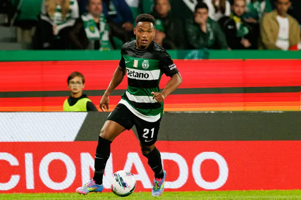 Cin Catamo, Liga Portekiz maçı sırasında Estadio Jose Alvalade 'de (Maciej Rogowski) spor takımları ile Gil Vicente FC arasında görüldü.)