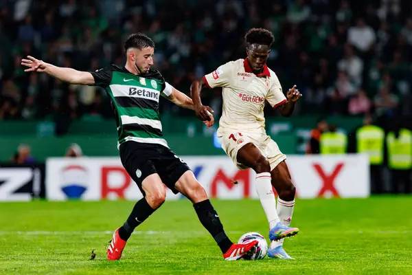 Goncalo Inacio ve Felix Correia Liga Portekiz maçı sırasında Estadio Jose Alvalade 'de (Maciej Rogowski)