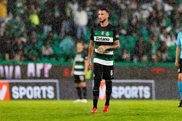 Liga Portekiz maçında Estadio Jose Alvalade 'de (Maciej Rogowski) spor takımları ile Gil Vicente FC arasında Zeno Debast görüldü.)