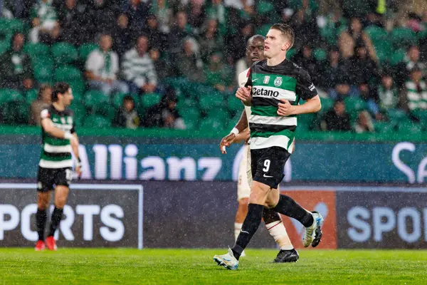 Viktor Gyokeres, Liga Portekiz maçı sırasında Estadio Jose Alvalade 'de (Maciej Rogowski) spor takımları ile Gil Vicente FC arasında görüldü.)