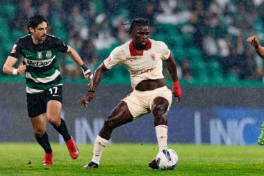 Mohamed Bamba, Liga Portekiz maçı sırasında Estadio Jose Alvalade 'de (Maciej Rogowski) spor takımları ile Gil Vicente FC arasında görüldü.)