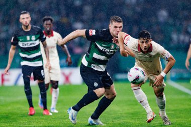 Viktor Gyokeres ve Ze Carlos Liga Portekiz maçı sırasında Estadio Jose Alvalade 'de (Maciej Rogowski)