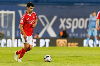 Tomas Araujo, Liga Portekiz maçı sırasında Estoril Praia ve SL Benfica takımları arasında Estadio Antonio Coimbra da Mota 'da (Maciej Rogowski)