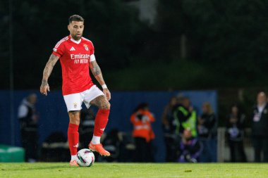 Nicolas Otamendi, Liga Portekiz maçı sırasında Estoril Praia ve SL Benfica takımları arasında Estadio Antonio Coimbra da Mota 'da (Maciej Rogowski)