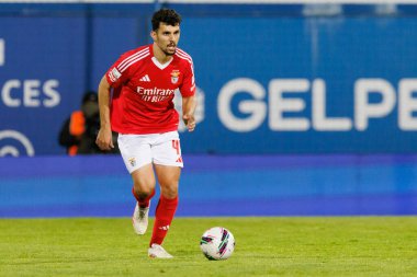 Tomas Araujo, Liga Portekiz maçı sırasında Estoril Praia ve SL Benfica takımları arasında Estadio Antonio Coimbra da Mota 'da (Maciej Rogowski)