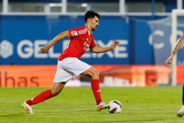 Tomas Araujo, Liga Portekiz maçı sırasında Estoril Praia ve SL Benfica takımları arasında Estadio Antonio Coimbra da Mota 'da (Maciej Rogowski)