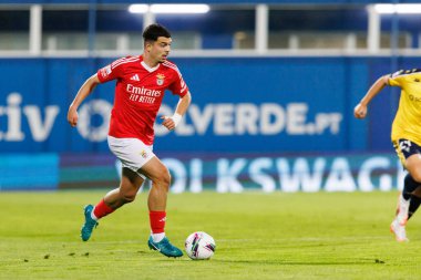 Zeki Amdouni, Liga Portekiz maçı sırasında Estoril Praia ve SL Benfica takımları arasında Estadio Antonio Coimbra da Mota (Maciej Rogowski)