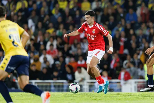 Zeki Amdouni, Liga Portekiz maçı sırasında Estoril Praia ve SL Benfica takımları arasında Estadio Antonio Coimbra da Mota (Maciej Rogowski)