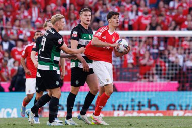 Conrad Harder, Antonio Silva ve Viktor Gyokeres, Liga Portekiz maçı sırasında SL Benfica ve Sporting CP (Maciej Rogowski)