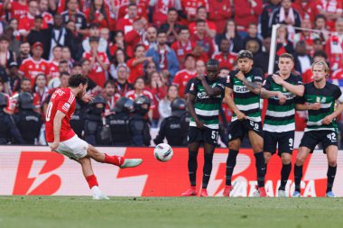 Orkun Kokcu, Liga Portekiz maçı sırasında SL Benfica ve Sporting CP (Maciej Rogowski) takımları arasında görüldü.)