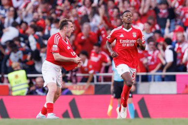 Kerem Akturkoglu, SL Benfica ve Sporting CP (Maciej Rogowski) takımları arasındaki Liga Portekiz maçında gol attıktan sonra kutlama yaparken görüldü.)