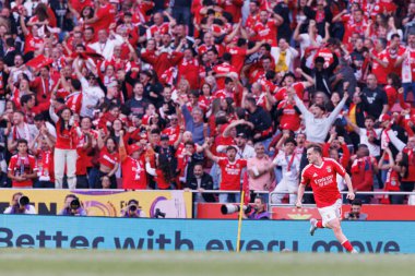 Kerem Akturkoglu, SL Benfica ve Sporting CP (Maciej Rogowski) takımları arasındaki Liga Portekiz maçında gol attıktan sonra kutlama yaparken görüldü.)