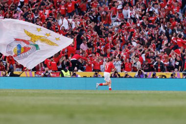 Kerem Akturkoglu, SL Benfica ve Sporting CP (Maciej Rogowski) takımları arasındaki Liga Portekiz maçında gol attıktan sonra kutlama yaparken görüldü.)