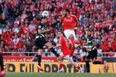 Goncalo Inacio ve Vangelis Pavlidis, Liga Portekiz maçı sırasında SL Benfica ve Sporting CP (Maciej Rogowski) takımları arasında görüldü.)